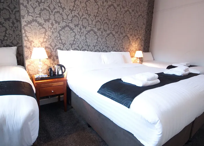 Clifden House By Nina Konukevi