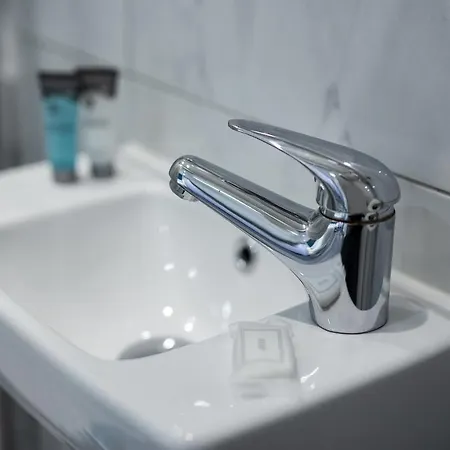 Clifden House By Nina 3*