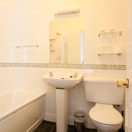 Clifden House By Nina 3*