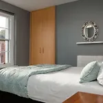 Guest house Clifden House By Nina Dublin