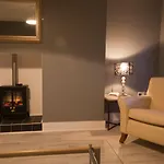 Clifden House By Nina 3*