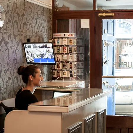 Clifden House By Nina 3*