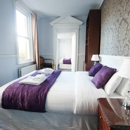 Pensjonat Clifden House By Nina 3*