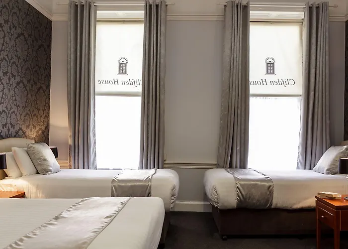 Clifden House By Nina Гостевой дом 3*