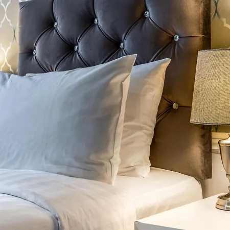 Clifden House By Nina 3*