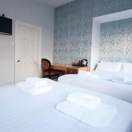 Clifden House By Nina 3*