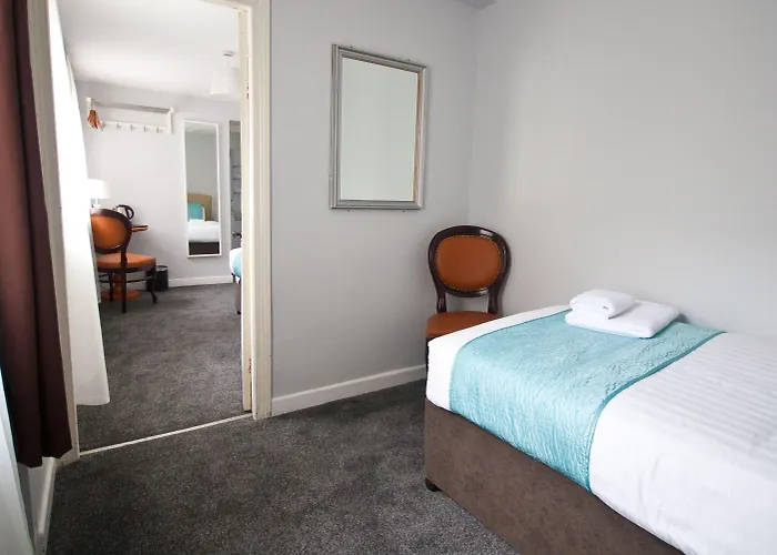 Clifden House By Nina 3*